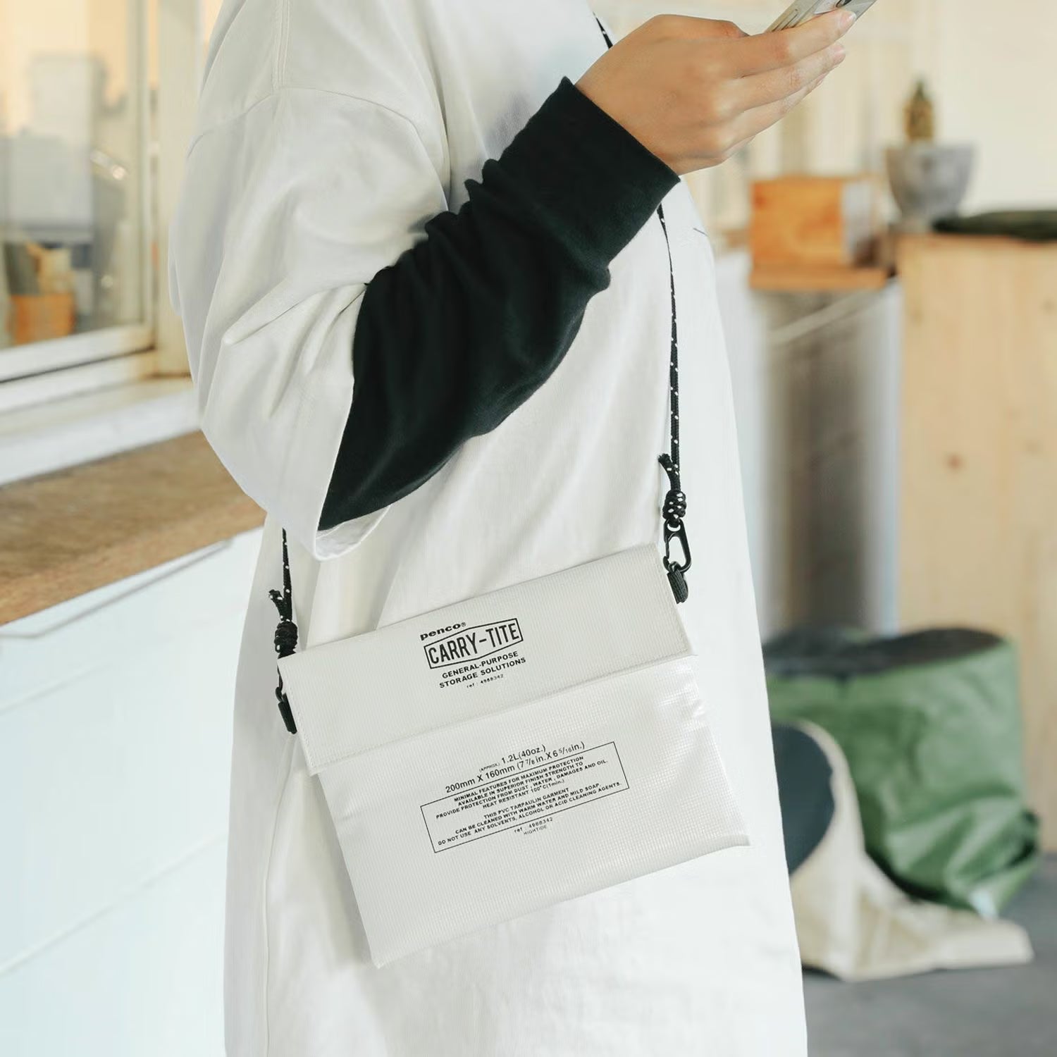 Carry Tite Case with D-Ring Medium - White