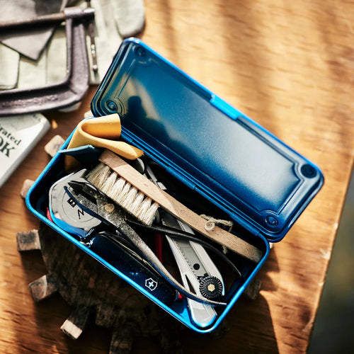 Toyo Steel Trunk Shape Toolbox T-190 Blue – detail