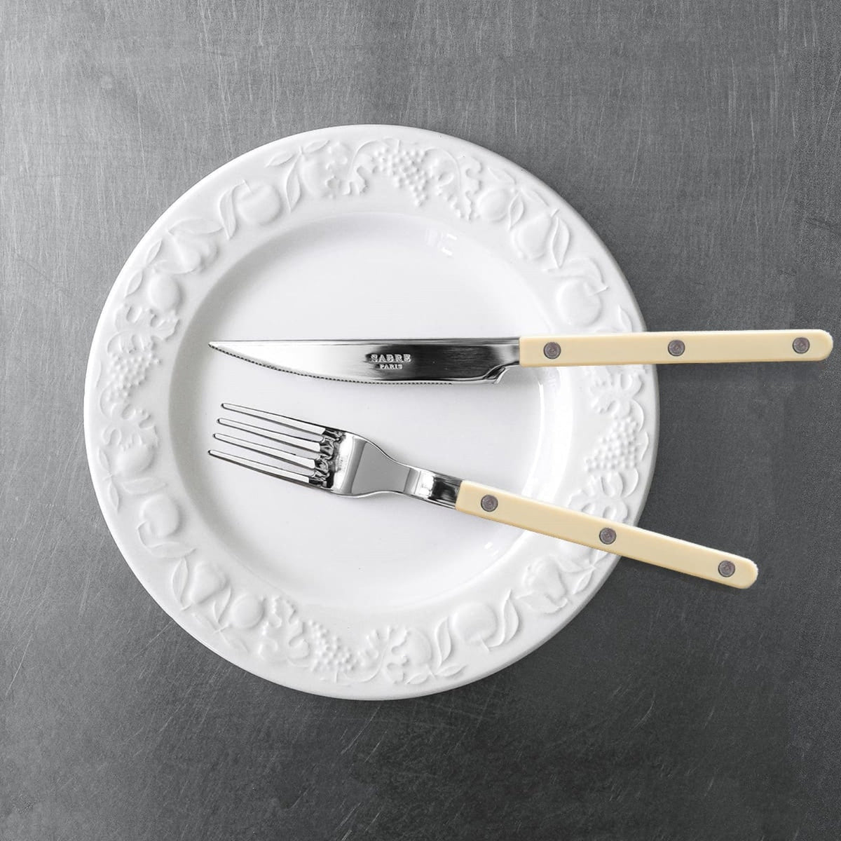 Sabre Paris 4 Pieces Shiny Cutlery Set Ivory – detail