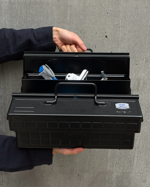 Toyo Steel Cantilever Toolbox ST-350 Black – detail