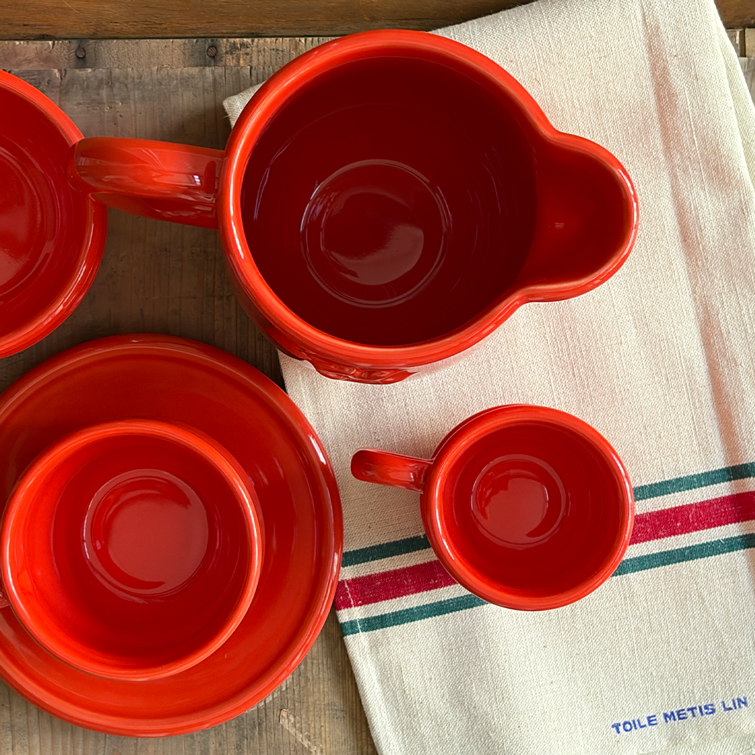 Kantine Pitcher - Red x Freja Wewer