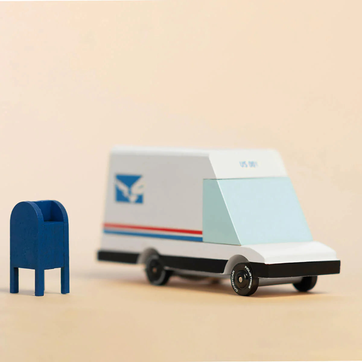Candy Lab Toy - Mail Van