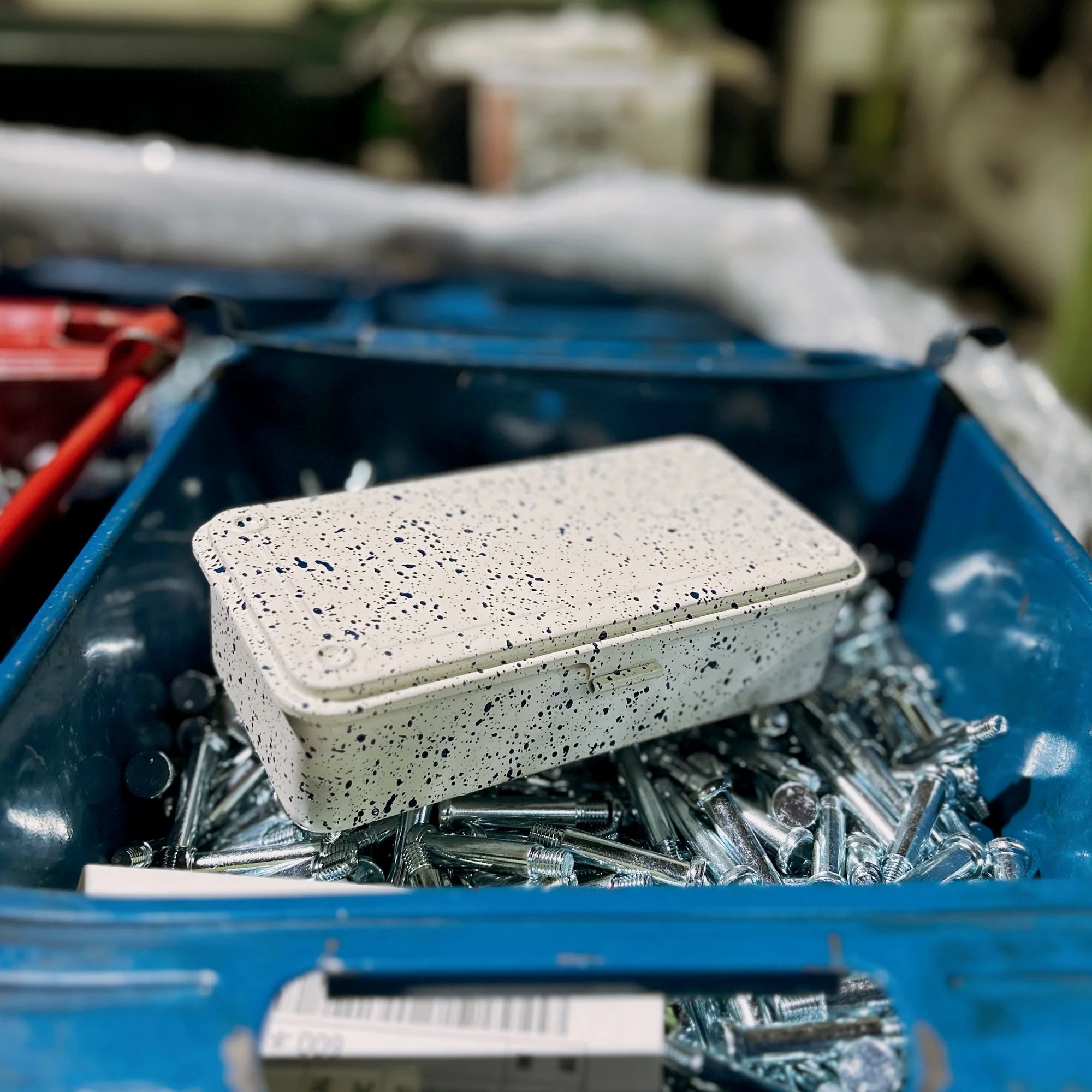 TOYO - Trunk Shape Toolbox T-190 | Japanese white indigo