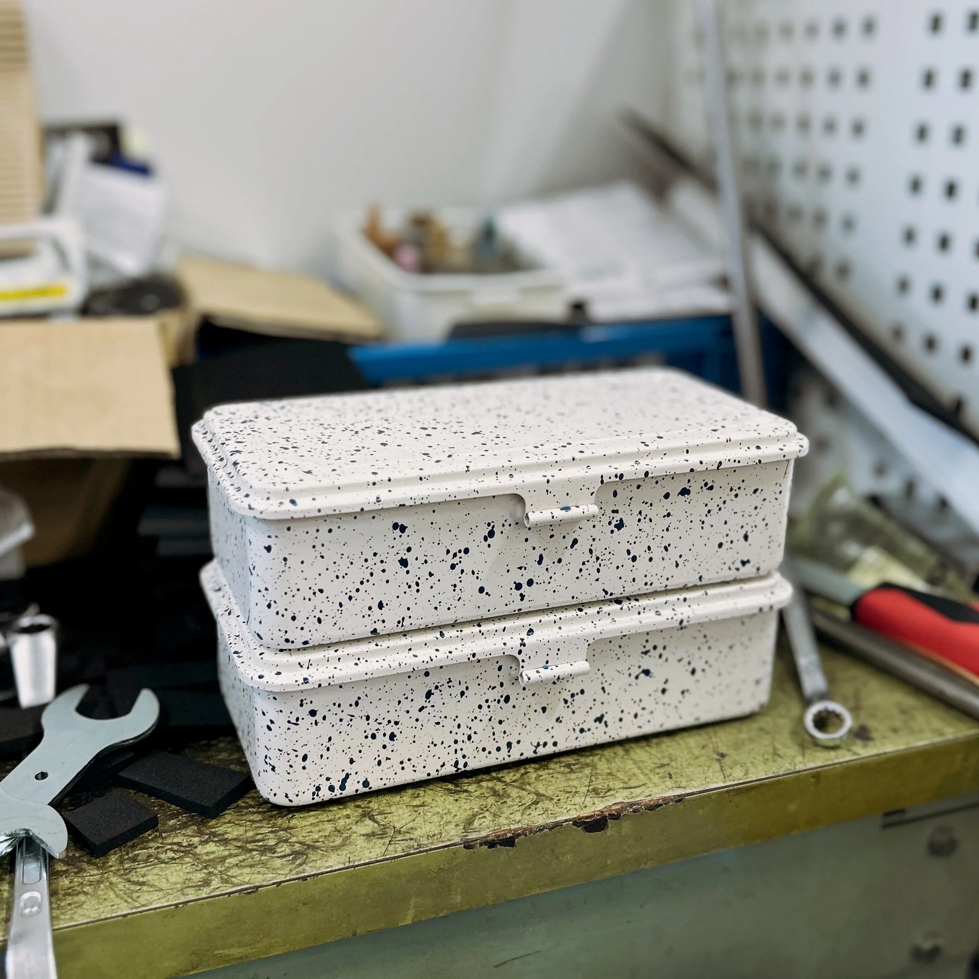 TOYO - Trunk Shape Toolbox T-190 | Japanese white indigo