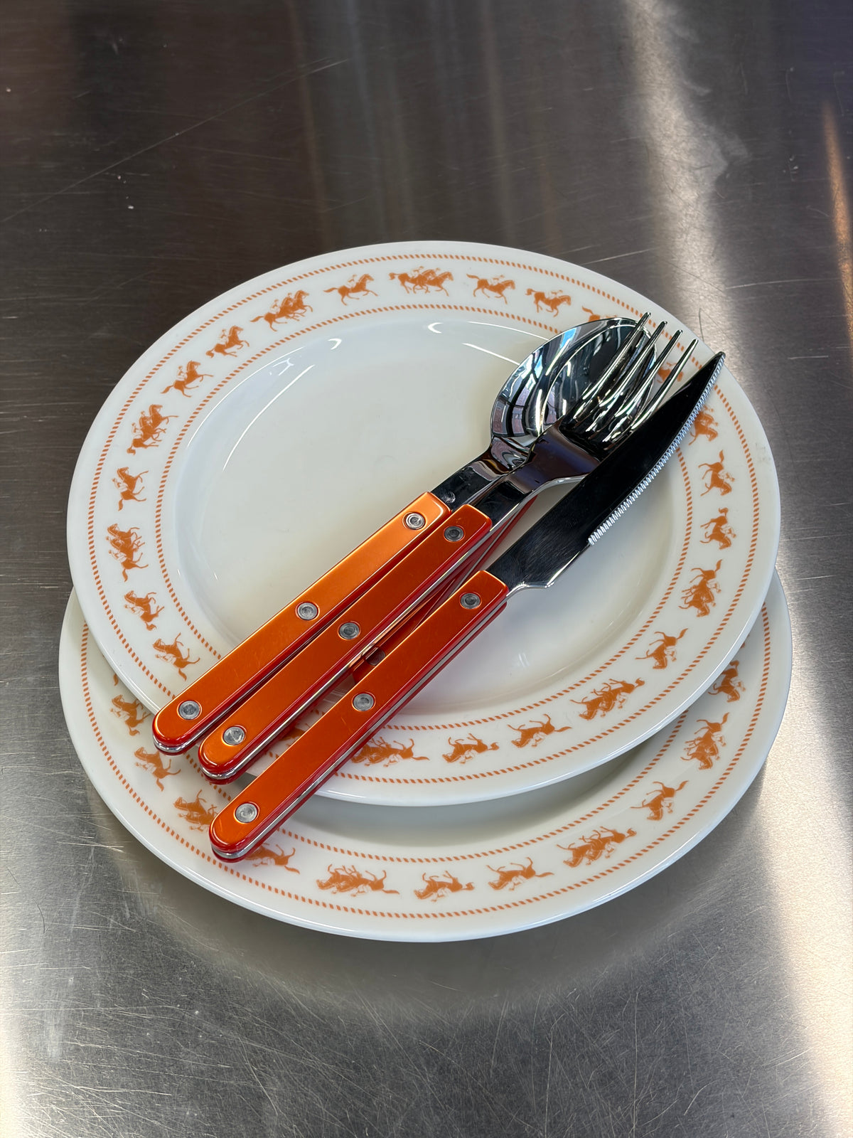 Lunch Set – Saloon Lunch Plate + Sabre Cutlery