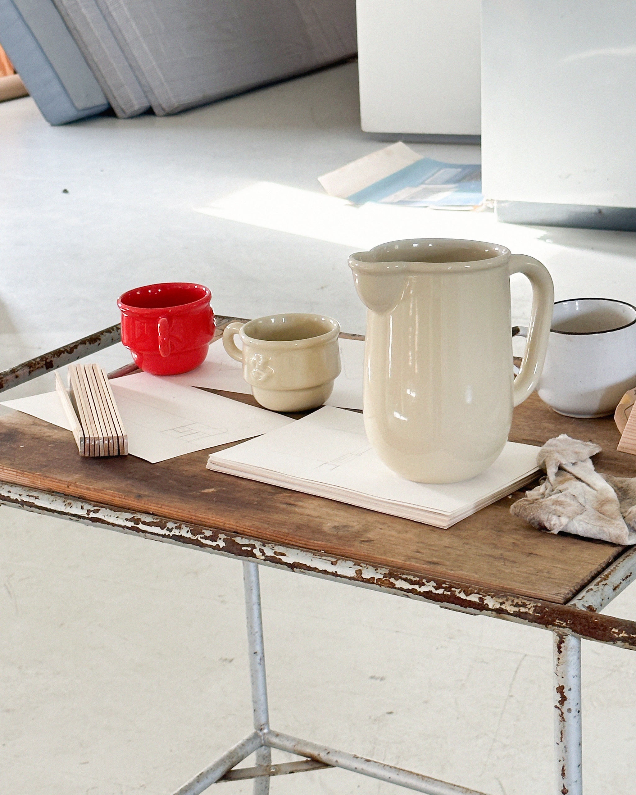 Kantine Pitcher - Beige