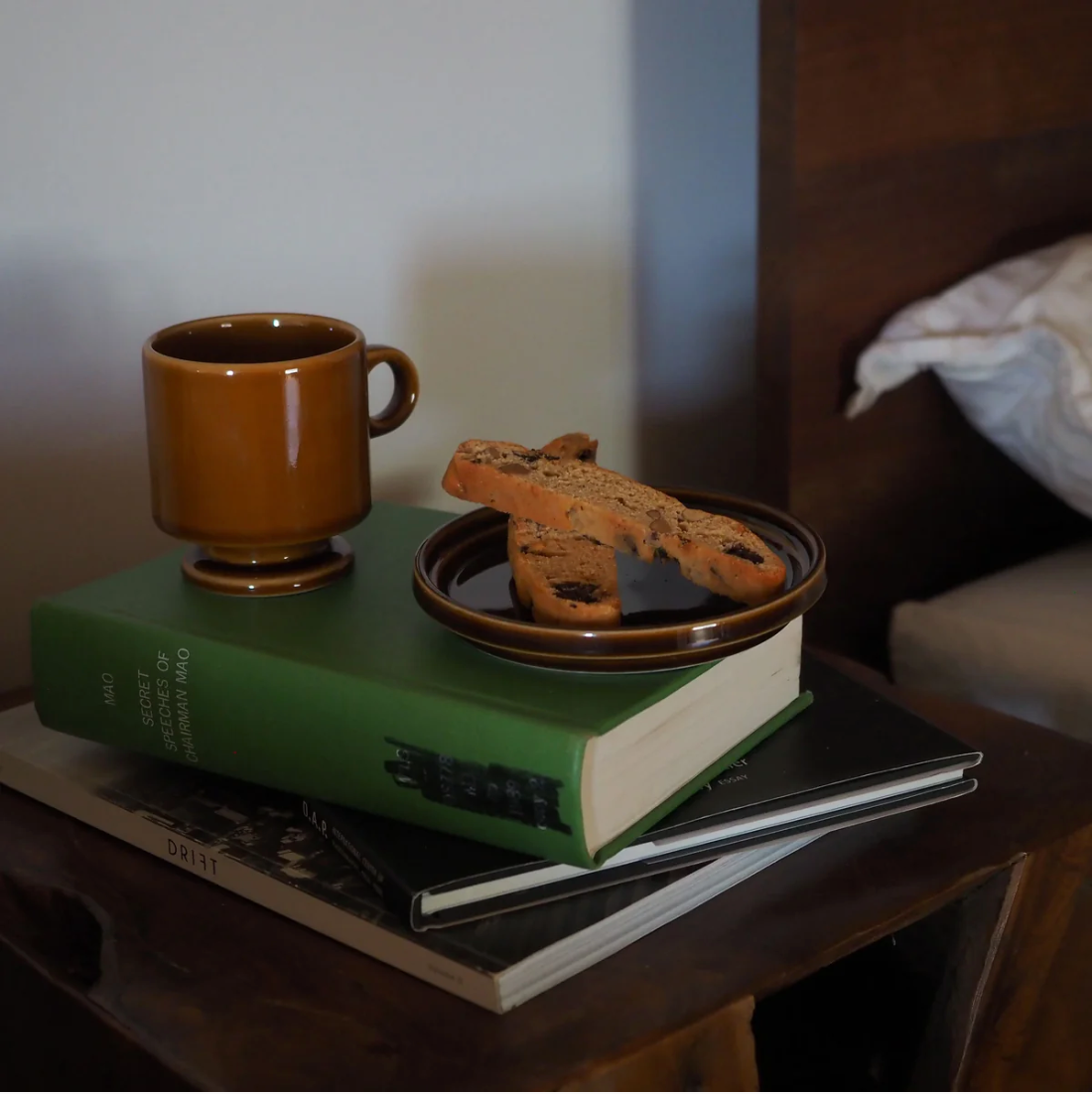 Chips Japan - Smith Stacking Footed Mug | Brown