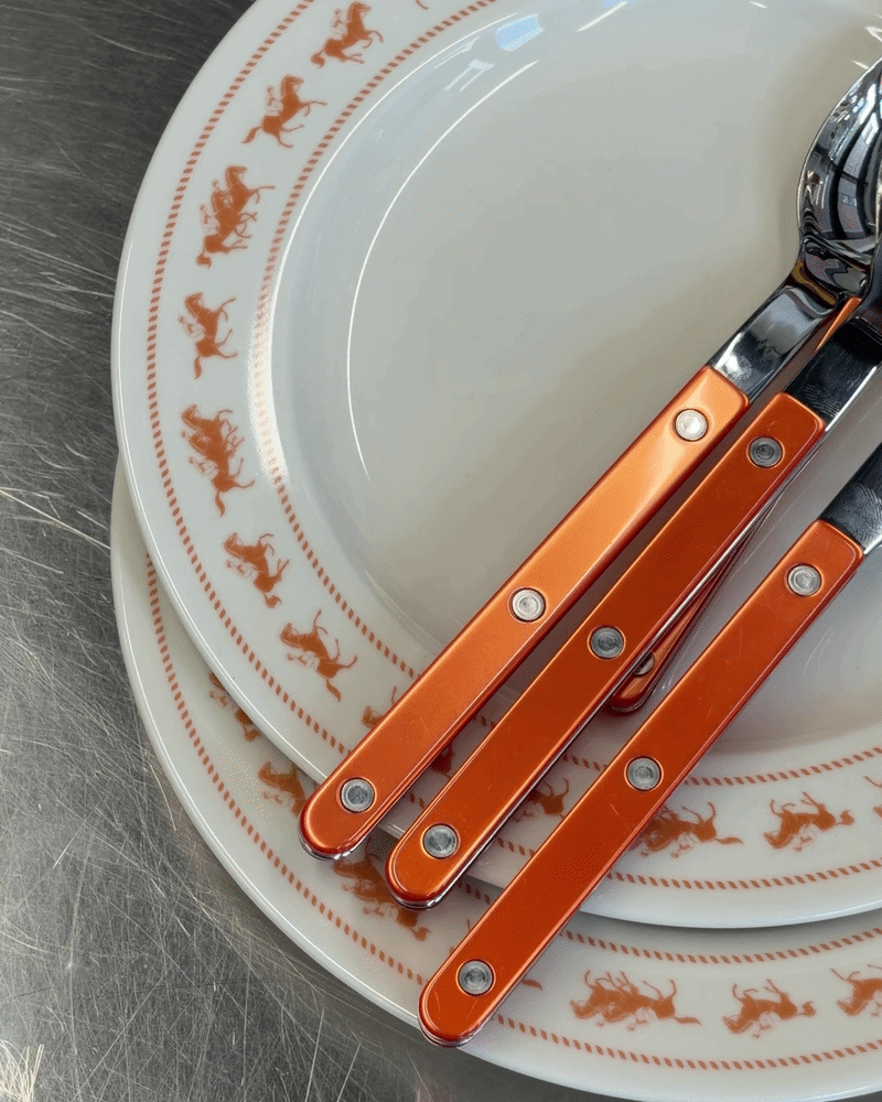 Lunch Set – Saloon Lunch Plate + Sabre Cutlery