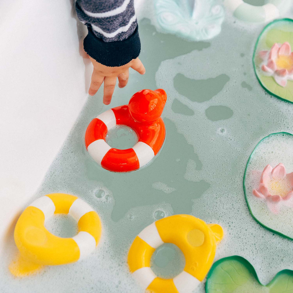 Oli&Carol - Flo the Floatie Red Bath Toy